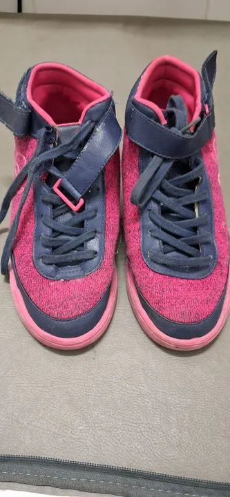 Tênis Infantil Rosa e Azul com rodinhas tam 35