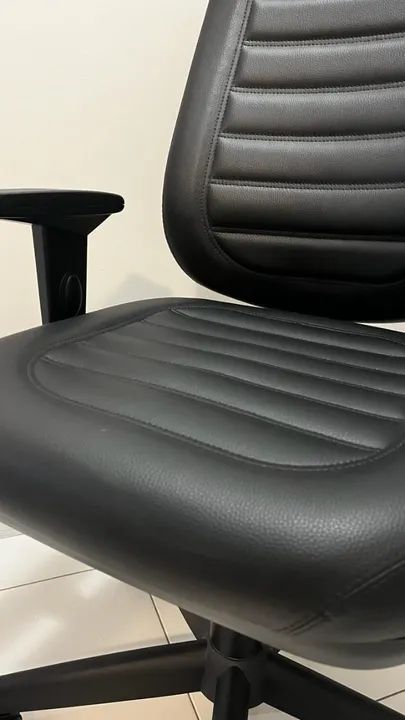 Cadeira Presidente Escritório - Cavaletti 6001 - Estado de nova - Foto 4