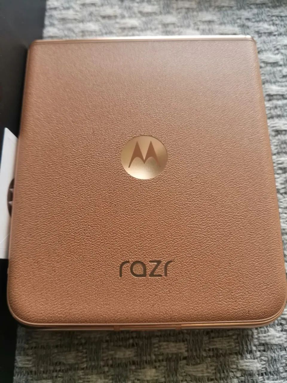 RAZR 50 ULTRA MOUSSE MOCHA ( GARANTIA ATE 2026) - Foto 3