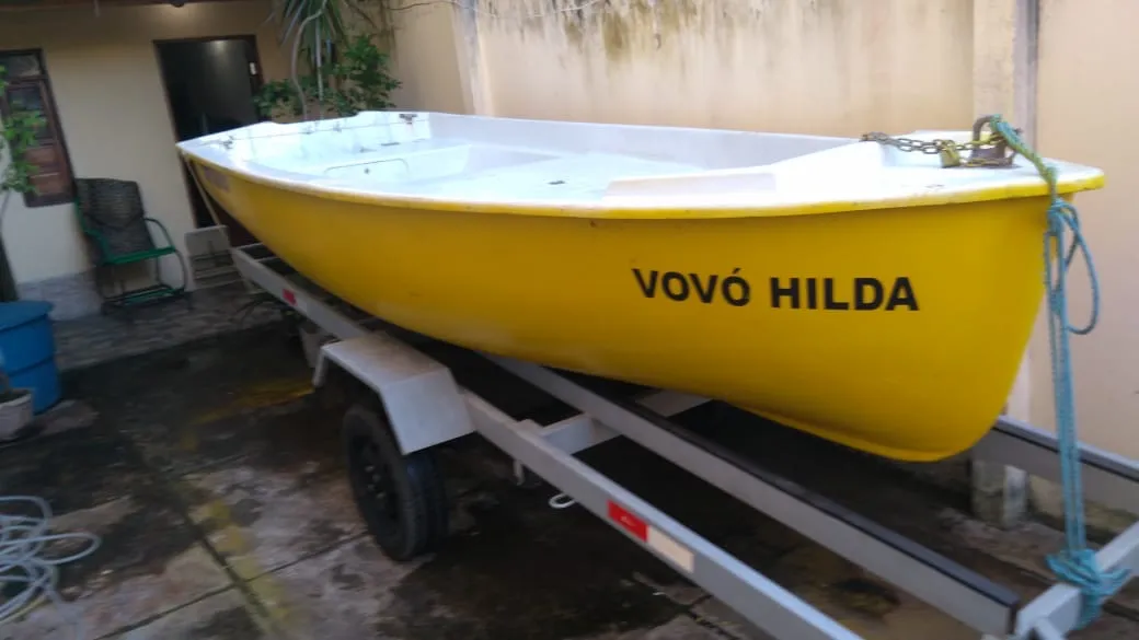 Vendo Barco de Fibra para 4 pessoas
