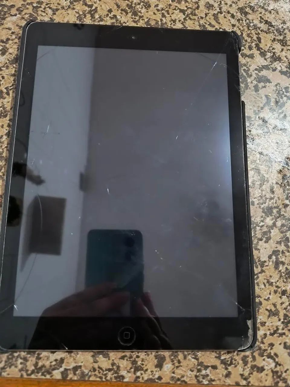 iPad Air com Tela Quebrada
