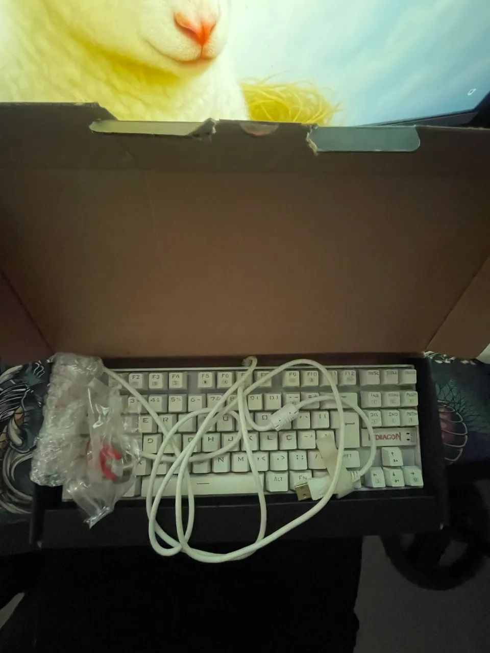 TECLADO REDRAGON KUMARA BRANCO RGB - Foto 3