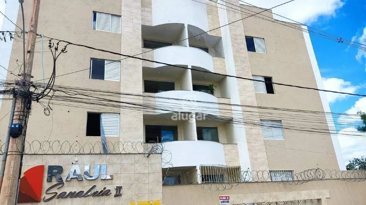 Cobertura para alugar, 3 quartos, 2 suítes, 1 vaga, Candida Câmara - Montes Claros/MG - R$