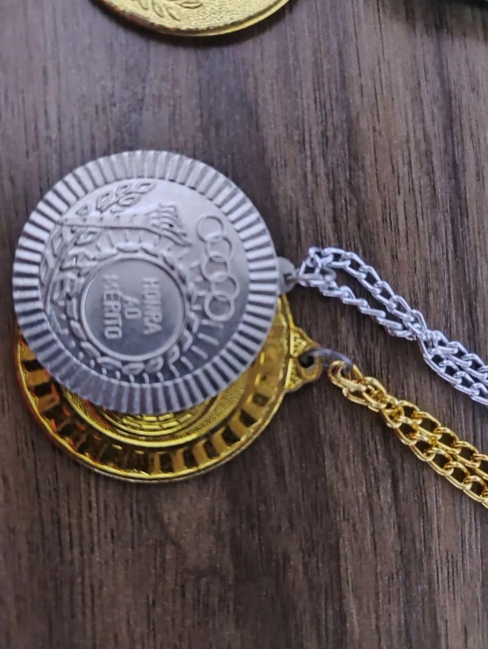 Lote de medalhas Honra ao Mérito Ouro e Prata, Bronze  - Foto 4