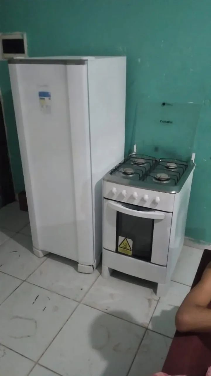 Vende-se combo geladeira e fogão. - Foto 2