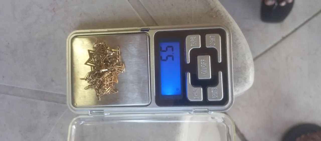 Conjunto de colar e pingentes de ouro 18/750 - Foto 3