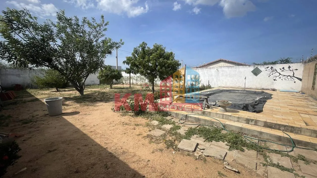 VENDA! AMPLO TERRENO COM PISCINA NO PARQUE UNIVERSITÁRIO EM MOSSORÓ-RN!