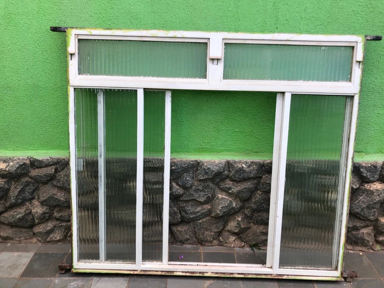 Janela de Vidro com Design Clássico - Foto 2