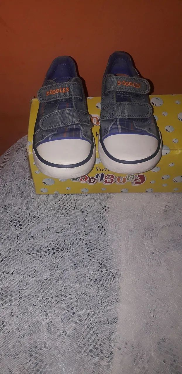 Tênis clarks Doodles.