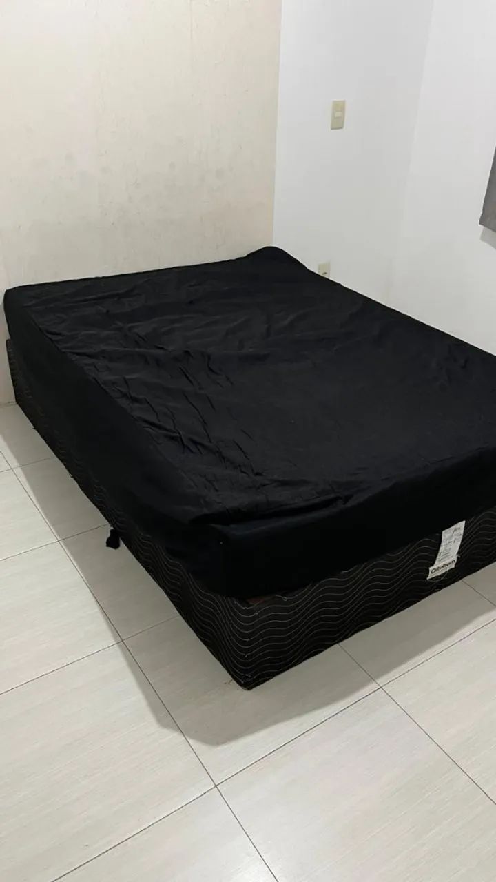 cama de casal (box e colchão) 