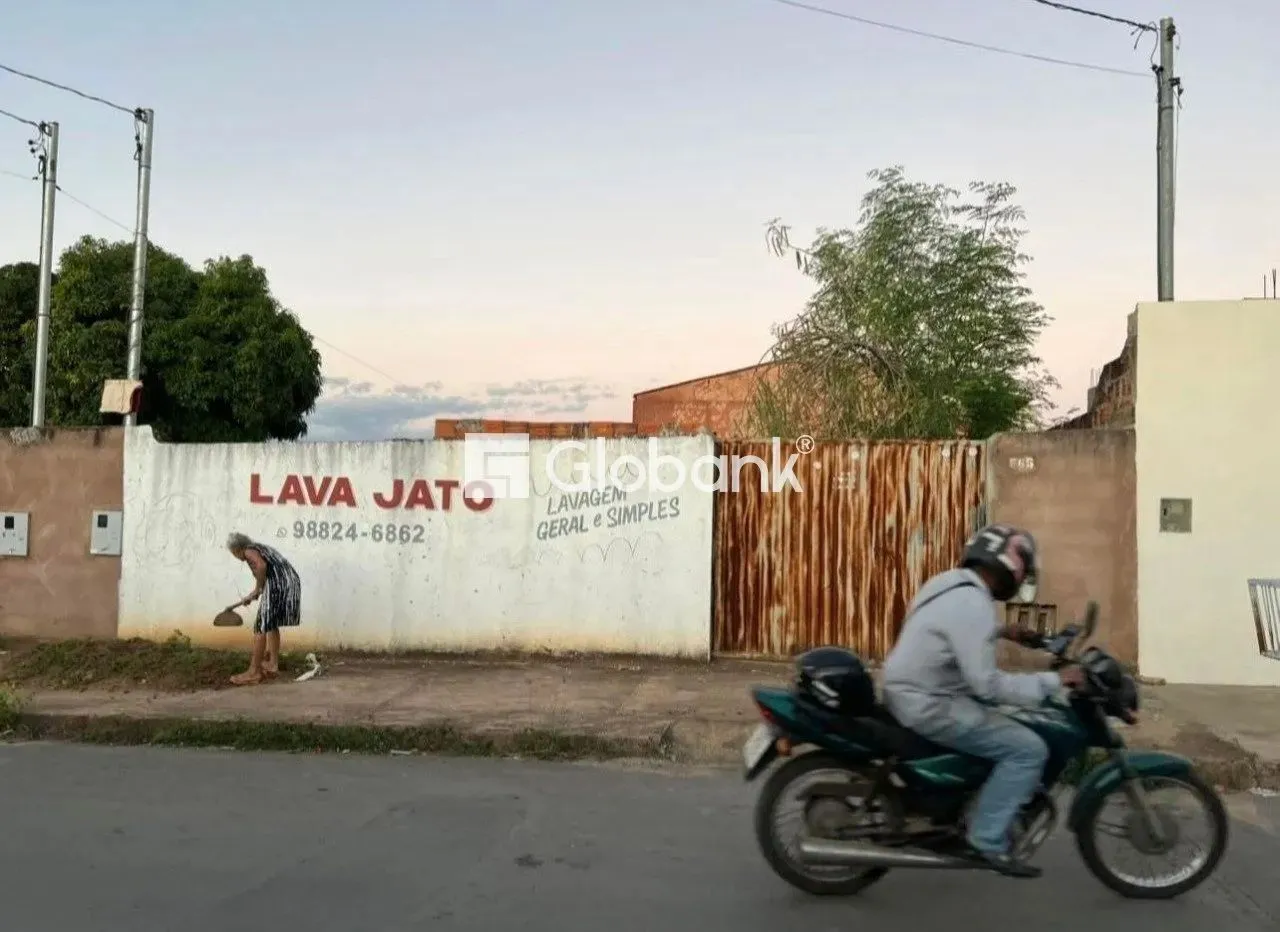 Lote á venda no bairro Nossa senhora das graças com 300 m²