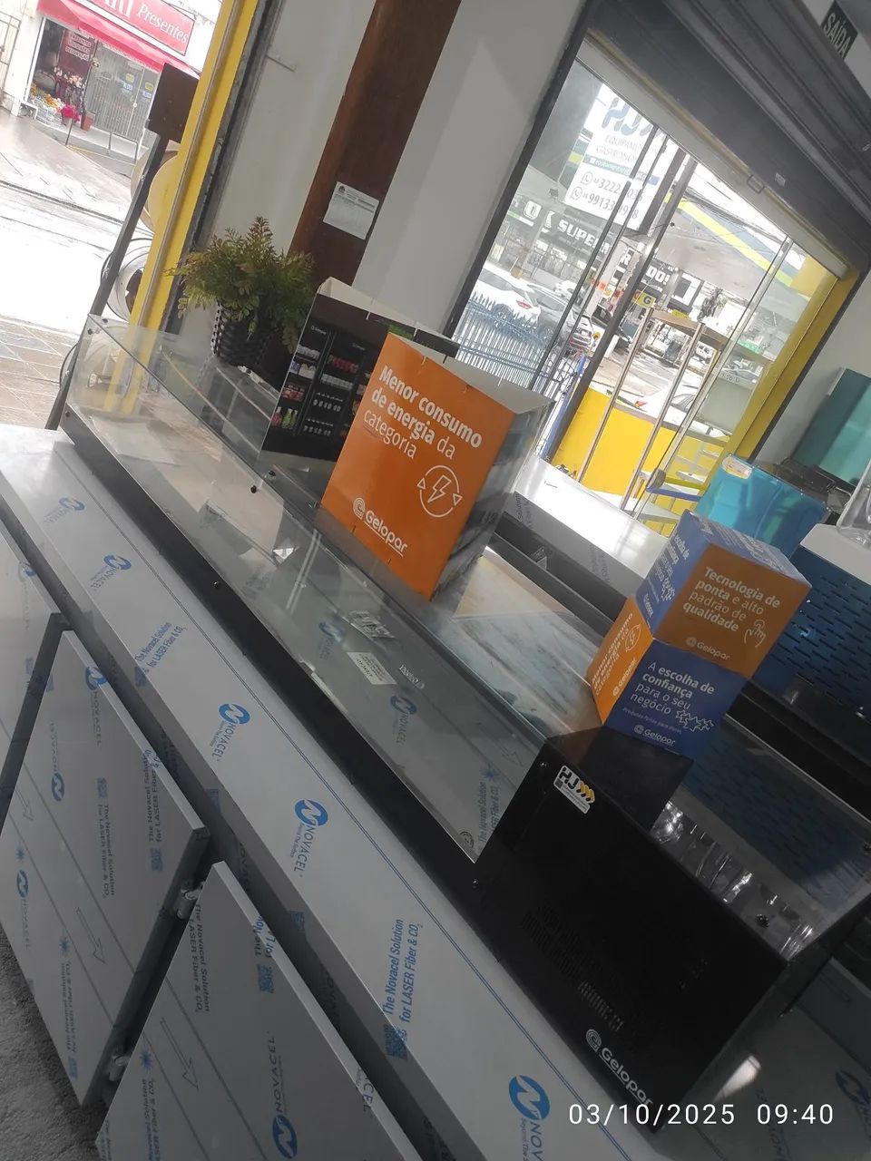 Bh Vitrine refrigerada 2M sushi ou frios 