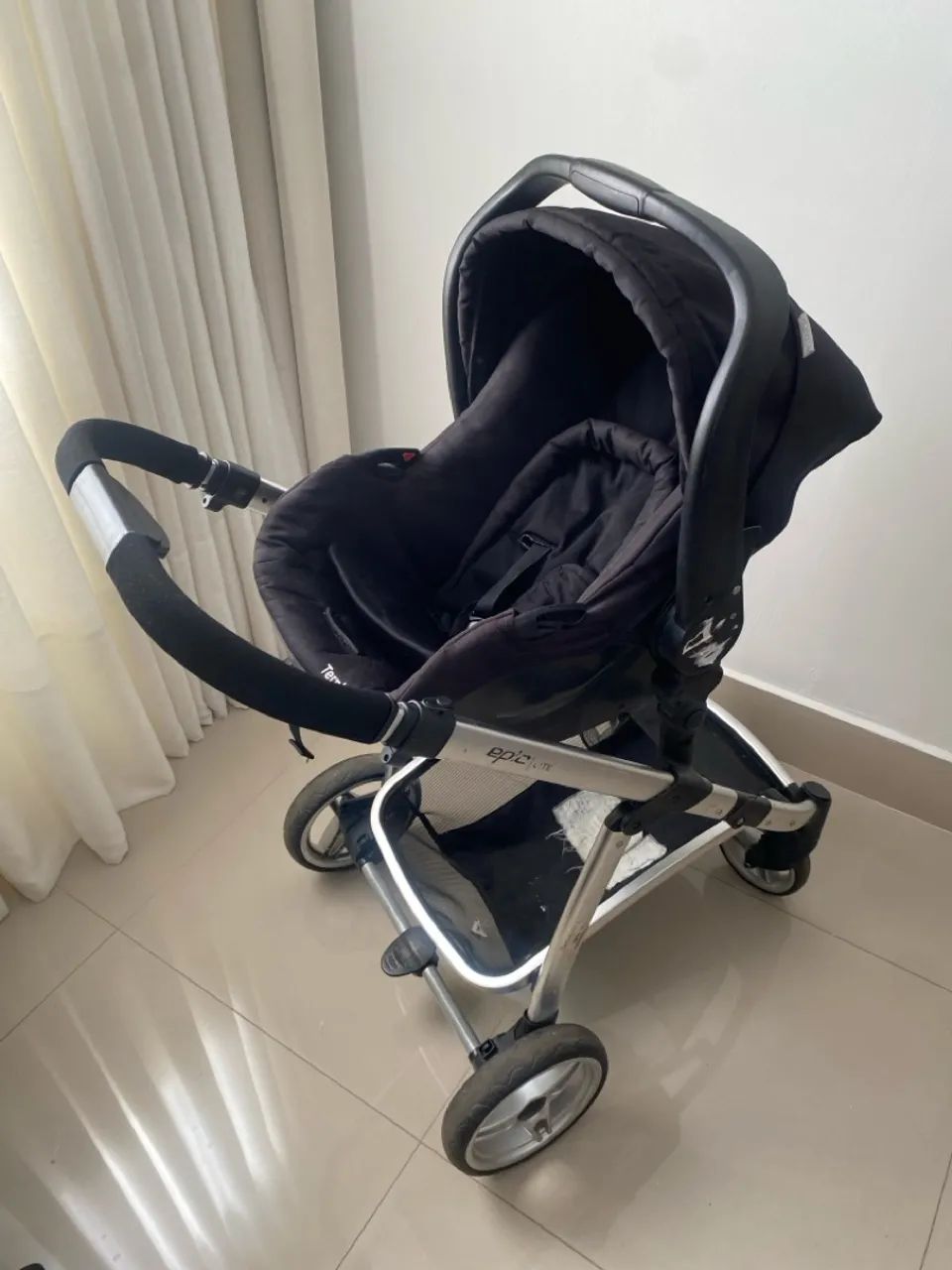 Carrinho de bebê epic lite infanti 3 em 1  - Foto 5