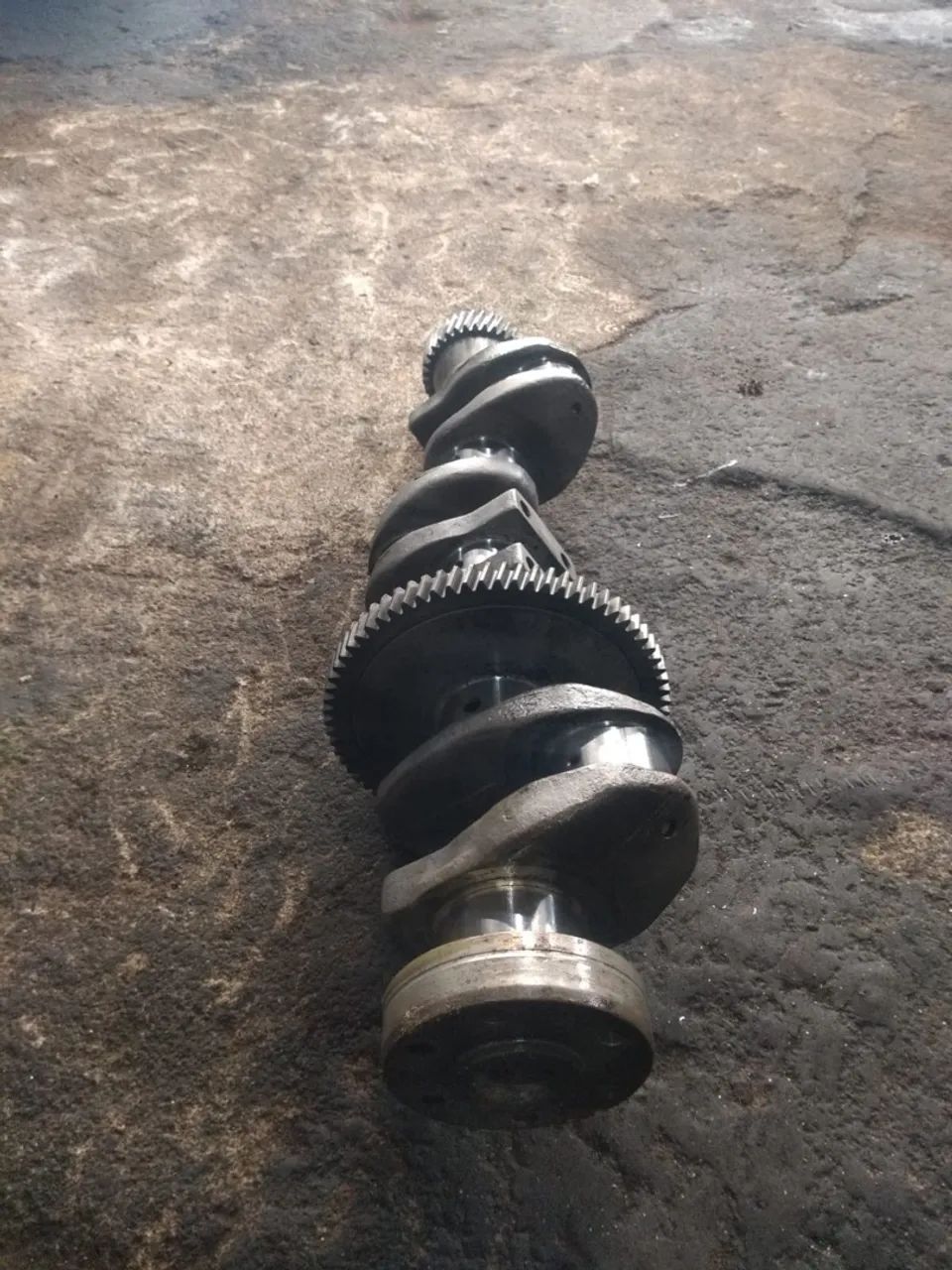 Eixo virabrequim mwm 229/4.  4 cilindros . Medida 0,25 fixo 0,25 moveis