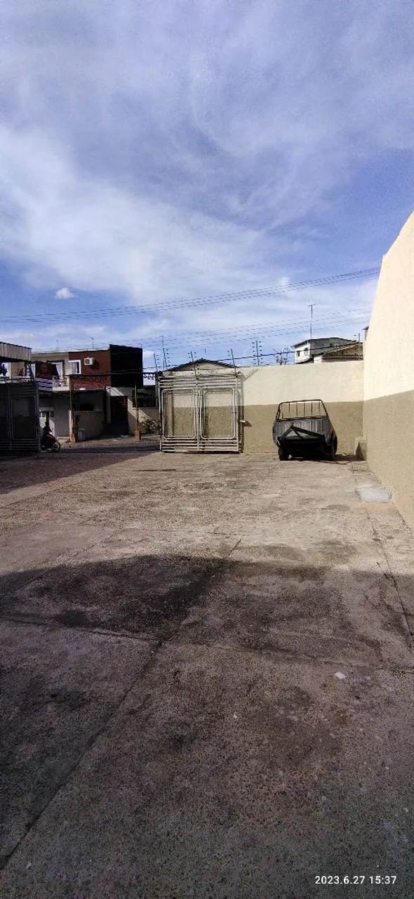 //Galpão com escritórios na Redenção