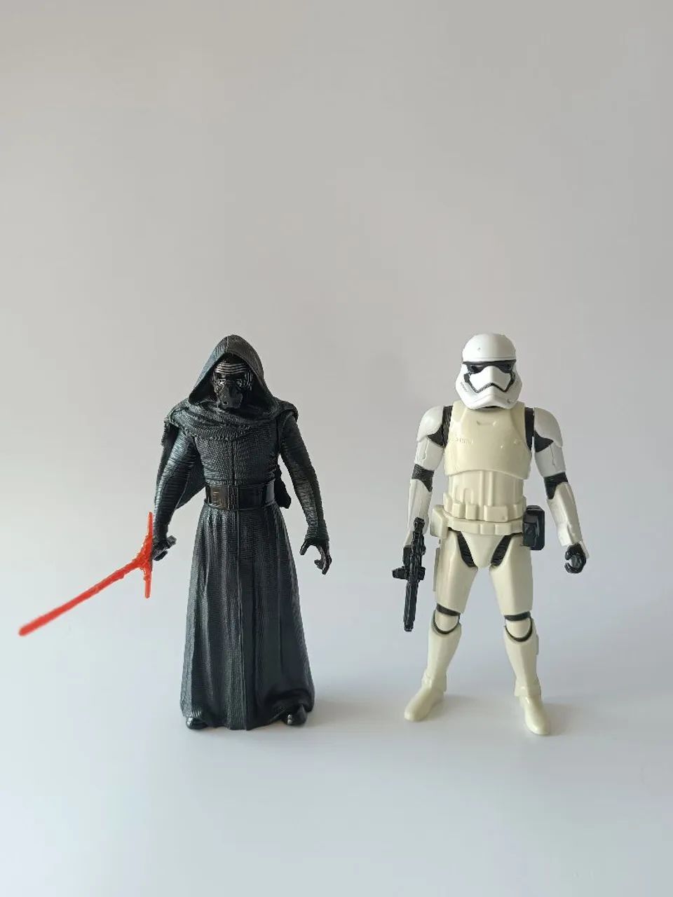 Action Figures Star Wars Kylo Ren e Stormtrooper