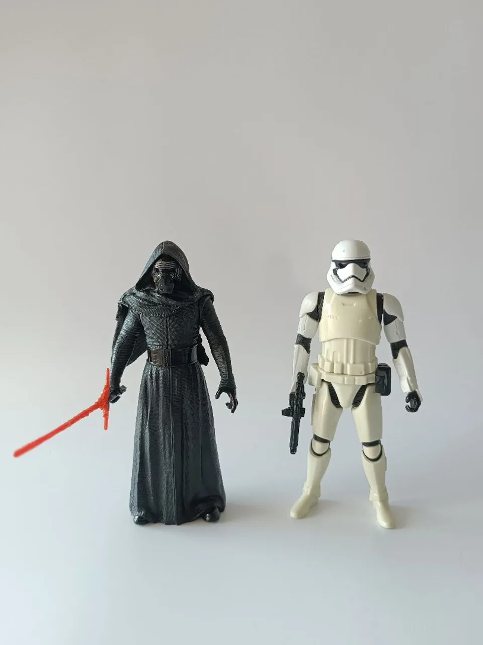 Action Figures Star Wars Kylo Ren e Stormtrooper