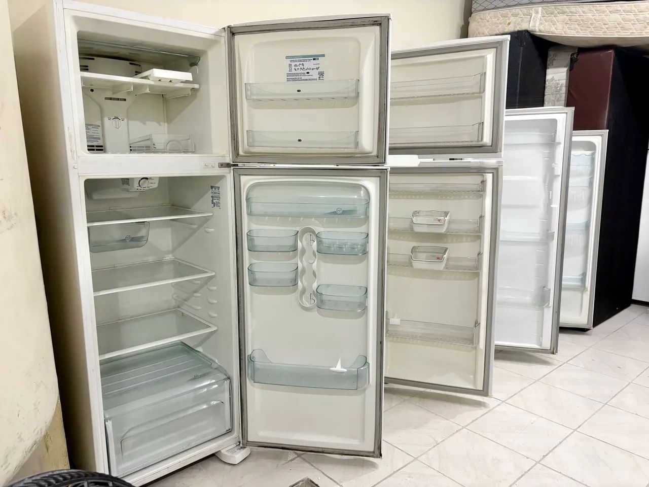 Geladeira Brastemp Frost free , Geladeira pequena  - Foto 6