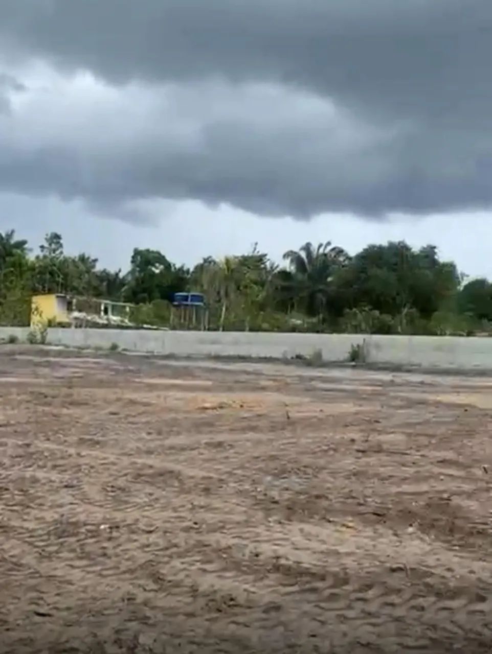 Alugo Terreno no Tarumã - 100x50m Murado com portão de ferro Rua do Crematório - Foto 4