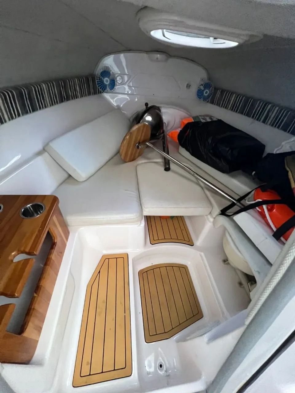 Lancha Focker 230 + motor 220hp - Foto 5