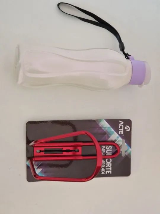 Suporte e Garrafa tupperware