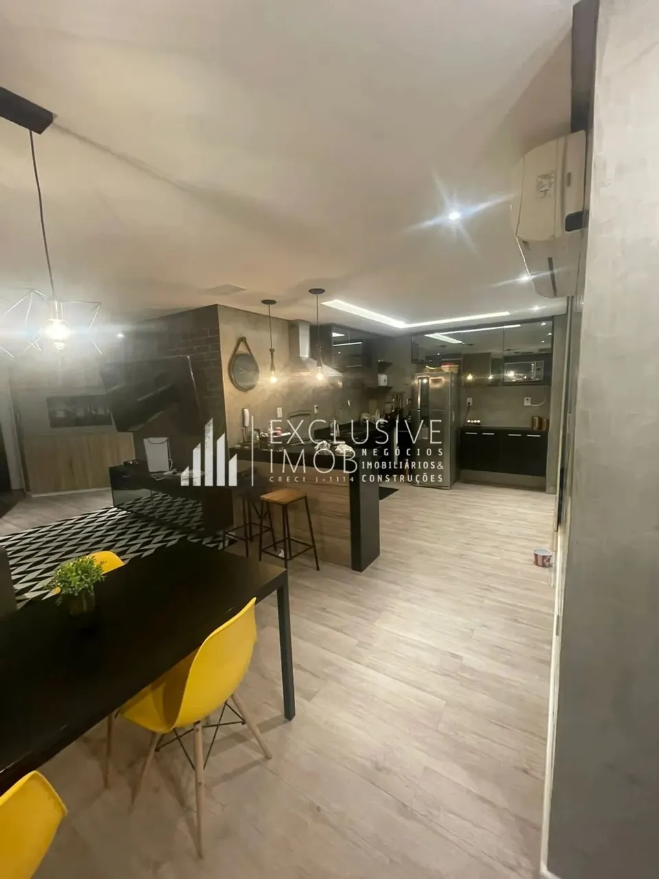 ED. PRIME BELO APARTAMENTO DE 2/4 SENDO 1 SUÍTE, 92 METROS É 2 BANHEIROS