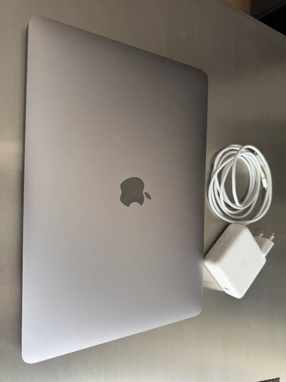 MacBook Pro 13 (2016) touchbar i5 8GB 256 SSD 4 portas Thunderbolt
