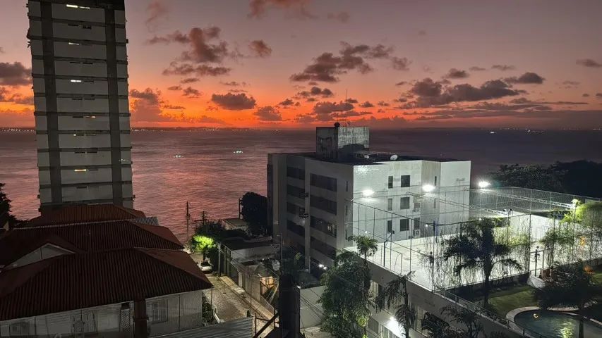 OPORTUNIDADE!!! APARTAMENTO NO CORREDOR DA VITÓRIA PARA CARNAVAL SALVADOR