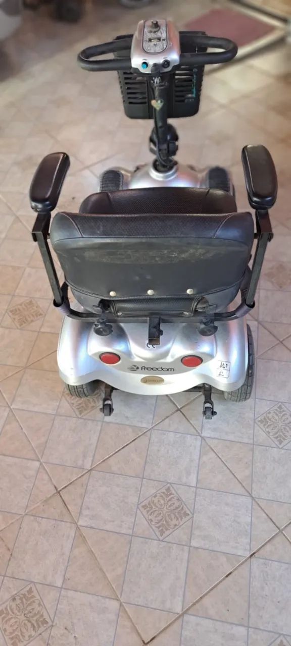 Scooter Elétrica Cadeira Motorizada Freedom Mirage Rx - Foto 5
