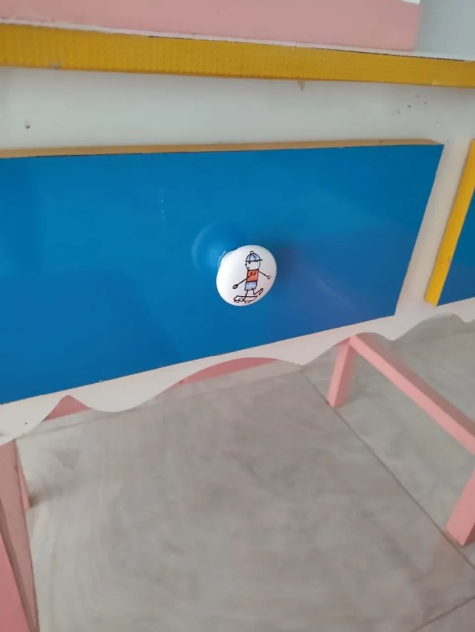 Penteadeira Infantil com 2 Puffs - Foto 4