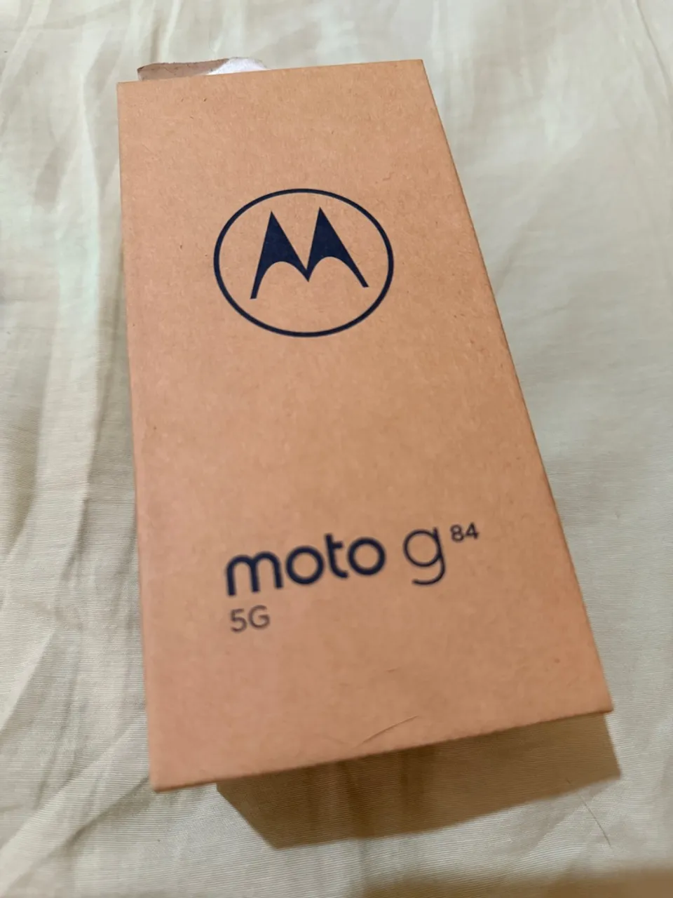 Moto g84