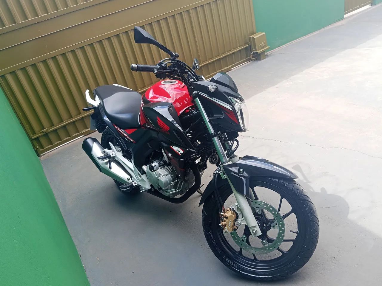Cb 250 - Foto 4