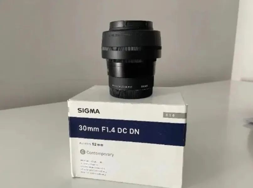 SIGMA 30mm F1.4 DC DN レンズ 52mm 30mm F1.4 DC DN | Contemporary / 富士フイルムXマウント用: 交換