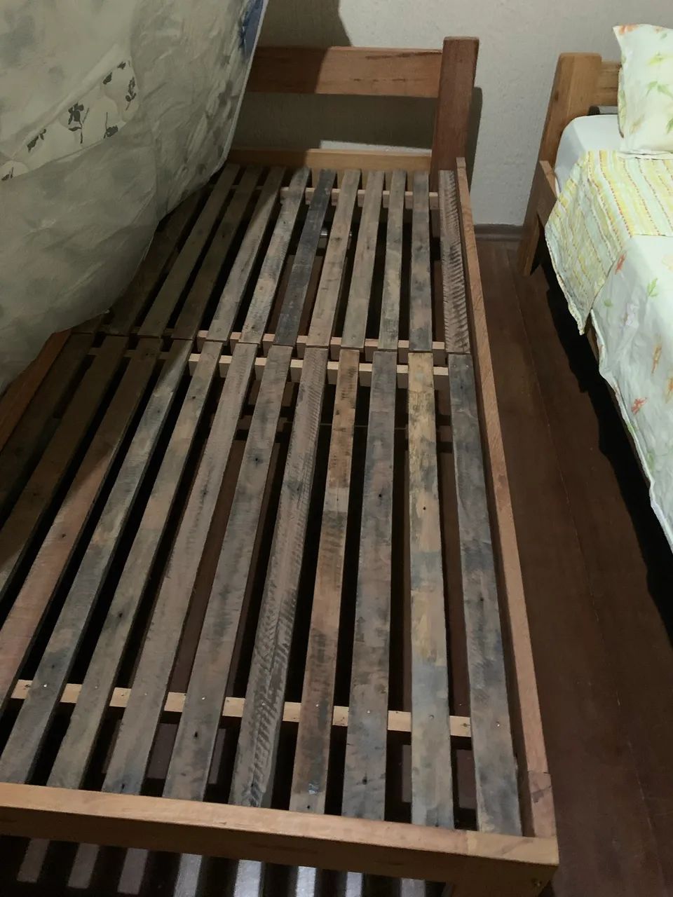 Cama solteiro madeira maciça  - Foto 4