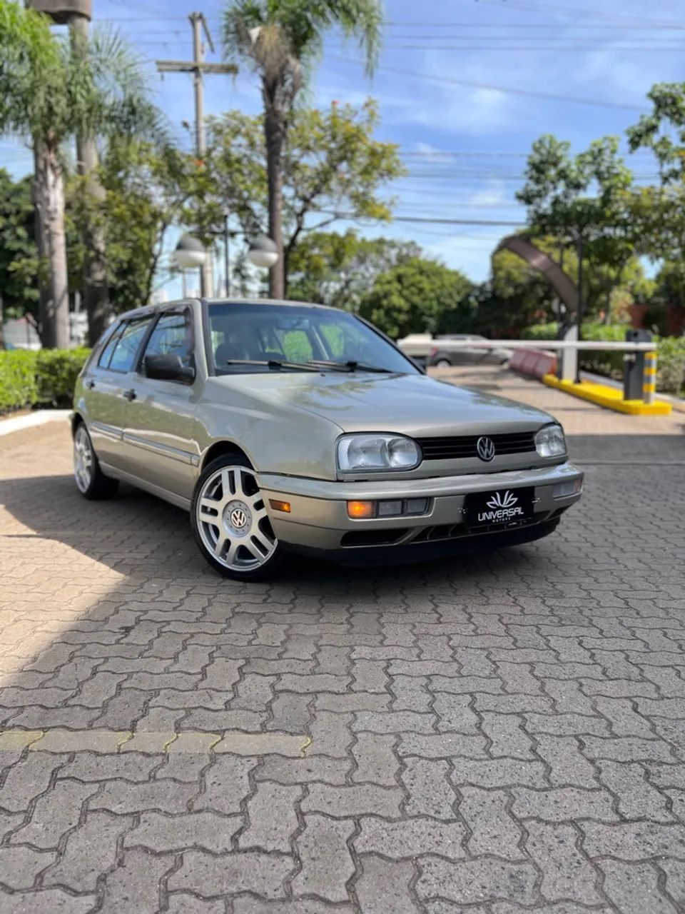 Vw Golf Glx, carro de ano 1996 modelo 1997, motor 2.0Mi. - Foto 2
