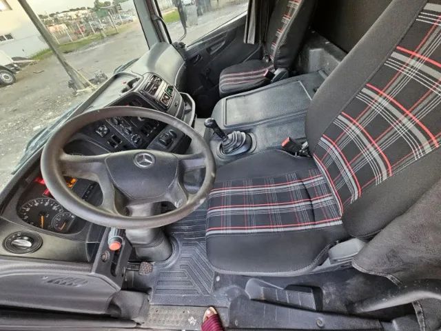 Mercedes Atego 2425 - Foto 5