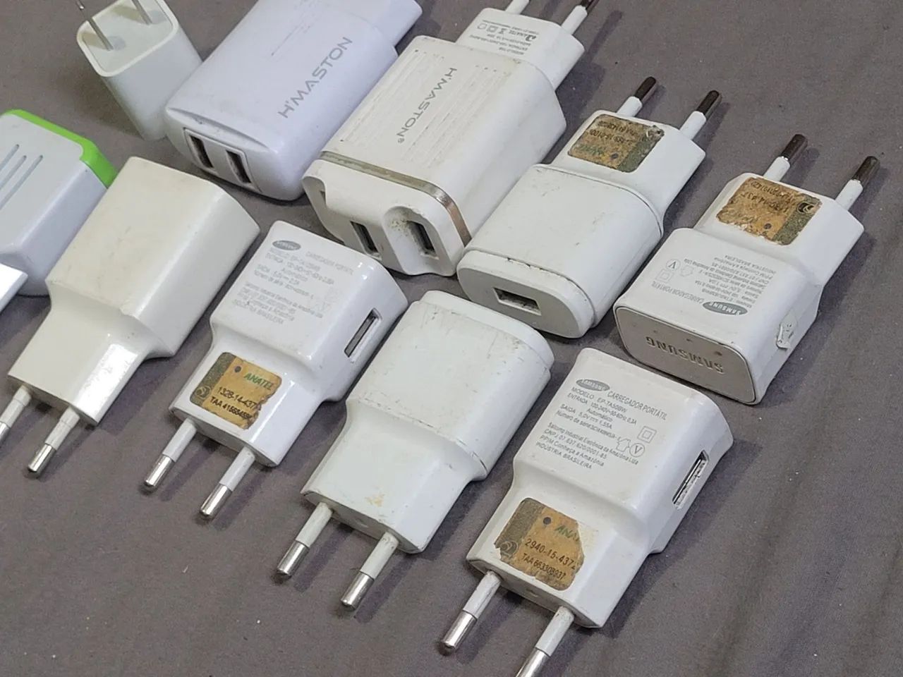 Carregadores de Celular - Diversos Modelos - Usados - Foto 3