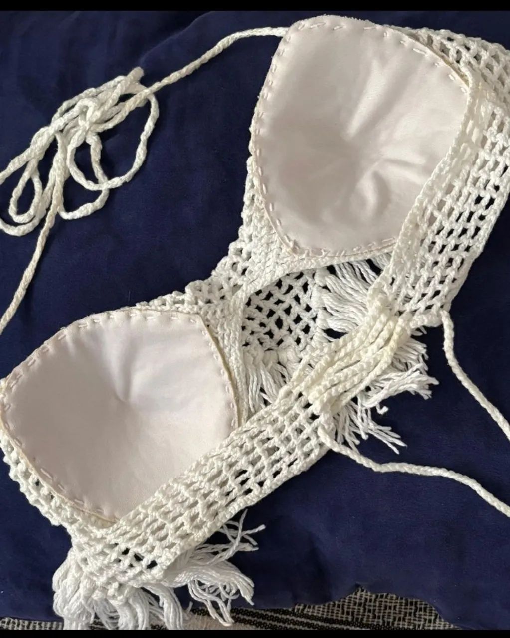 Biquíni de Crochê Branco com Detalhes de Franja - Foto 4