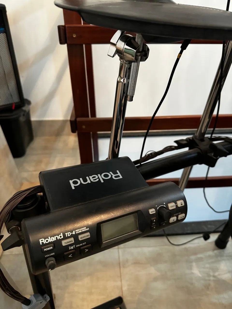 Bateria Eletrônica Roland V-Drums TD-4KP - Foto 4