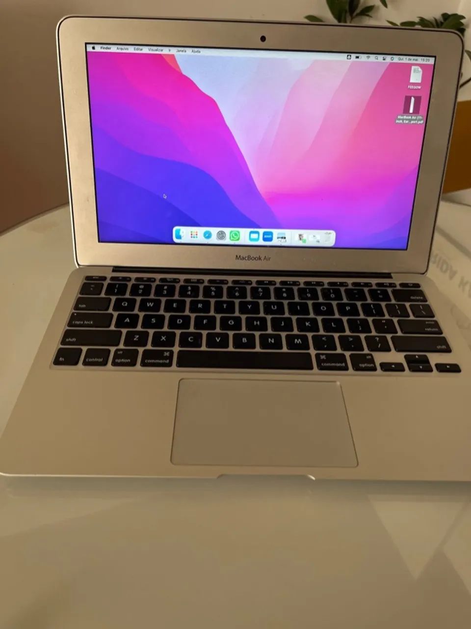 2015MacBook Air 11インチ i5 8GB251GB Apple