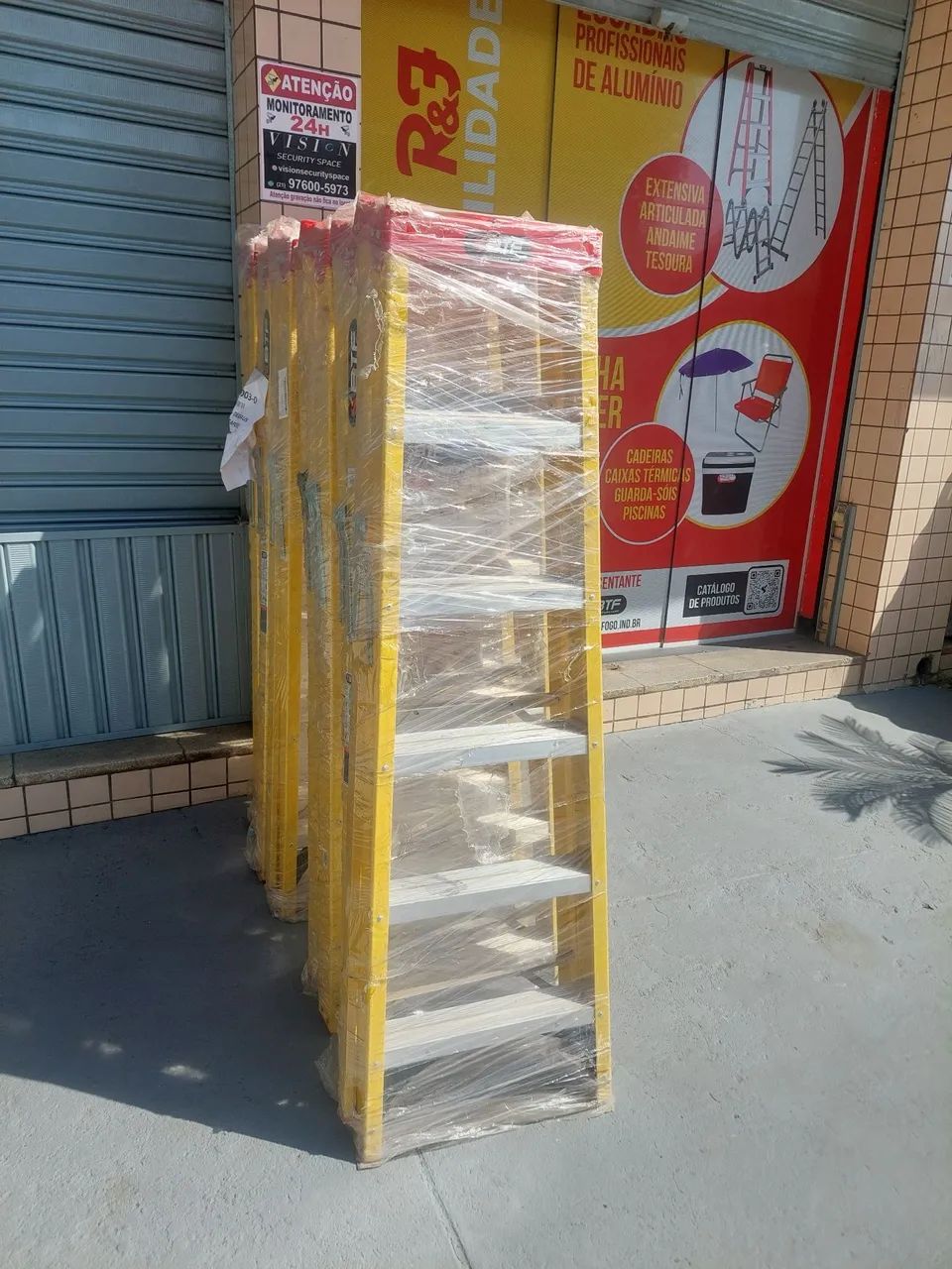 Escadas de Fibra Tesoura Prática BTF - 5 Degraus + Topo Multuso