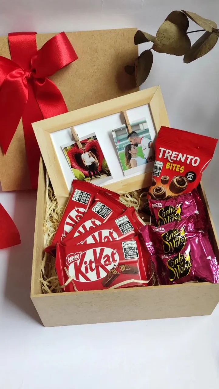 Caixa Presente Dia dos Namorados - Personalizada com Fotos e Chocolates!<br>