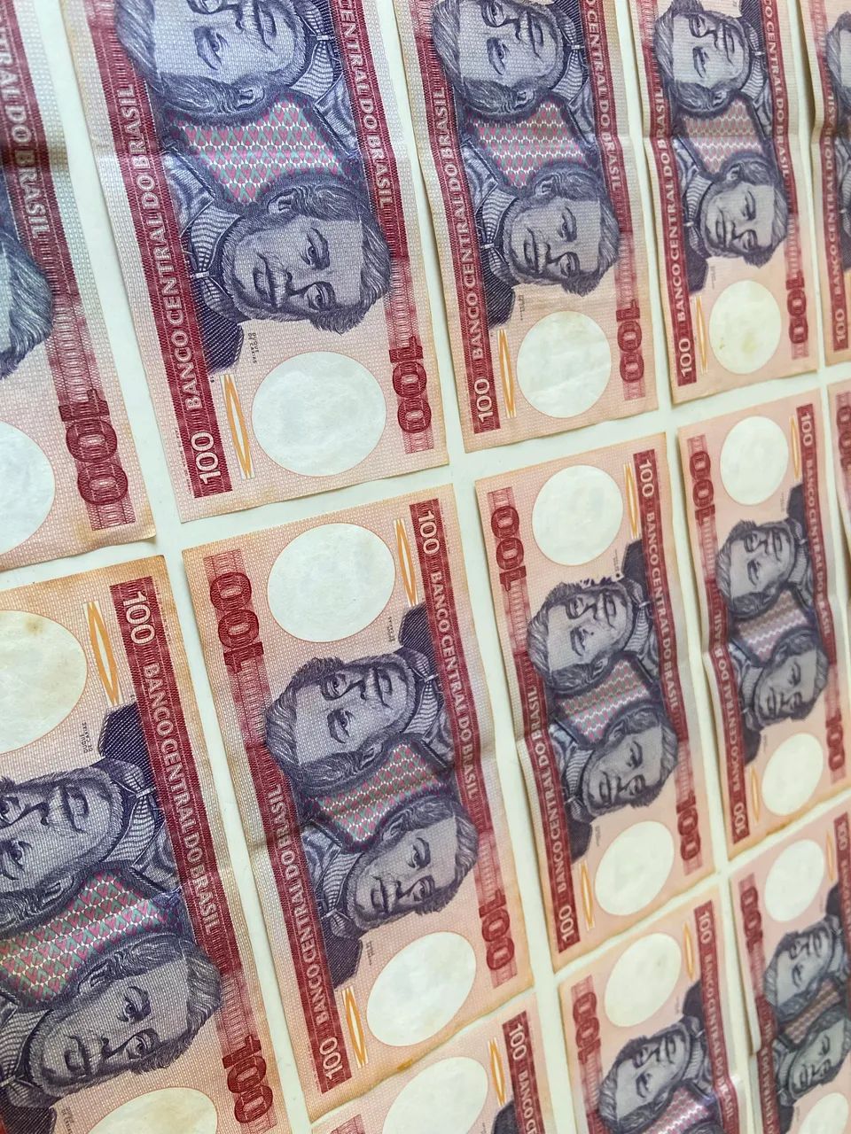 18 cédulas de 100 cruzeiros - Duque de Caxias - Foto 2