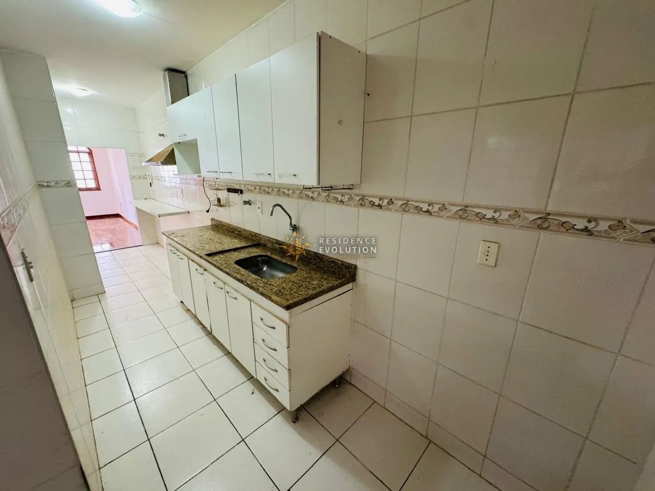 Casa Colonial Linear no Bairro Santa Amélia - Espaço, Conforto e Excelente Localização! - Foto 5