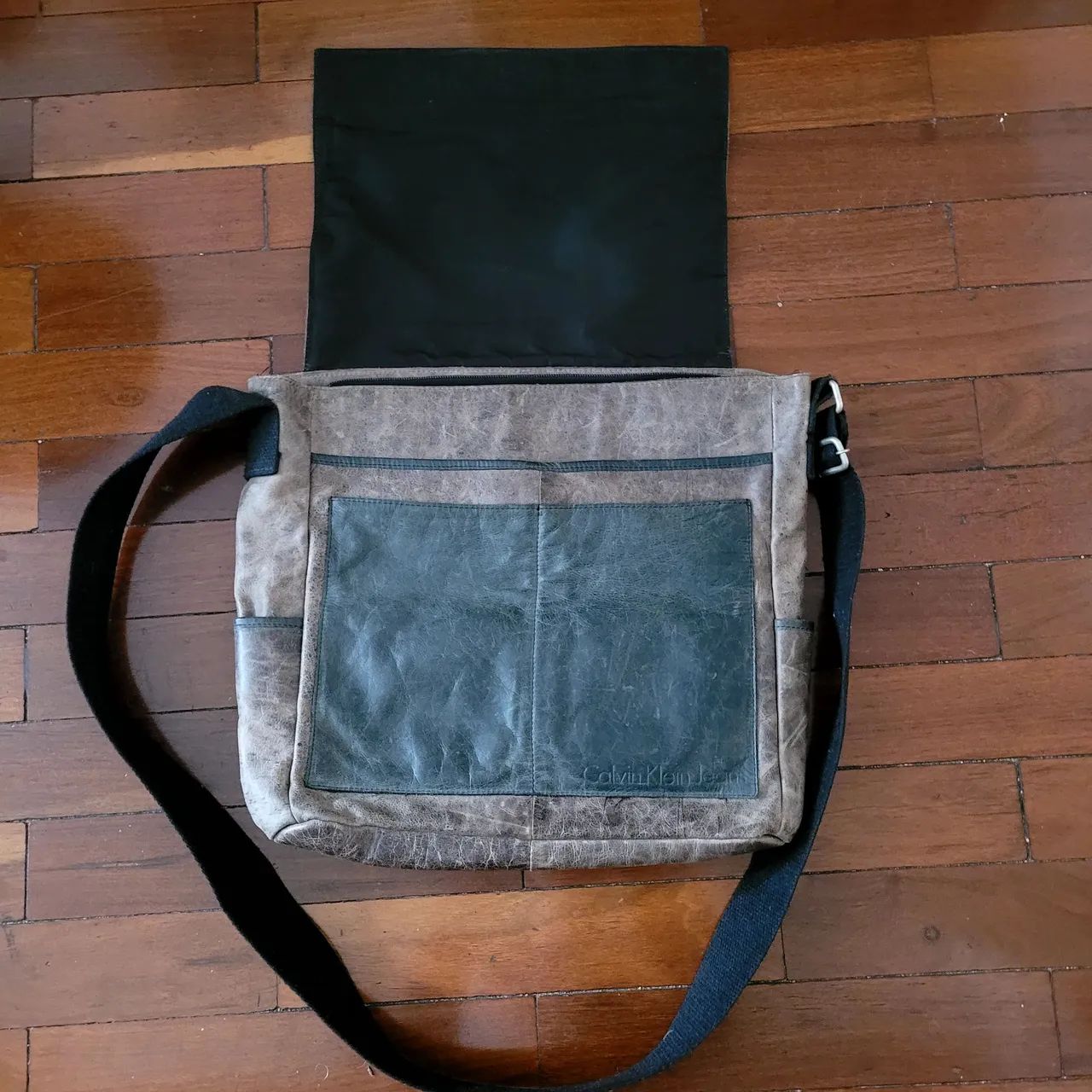 Bolsa carteiro Calvin Klein - Couro - Marrom - Foto 2