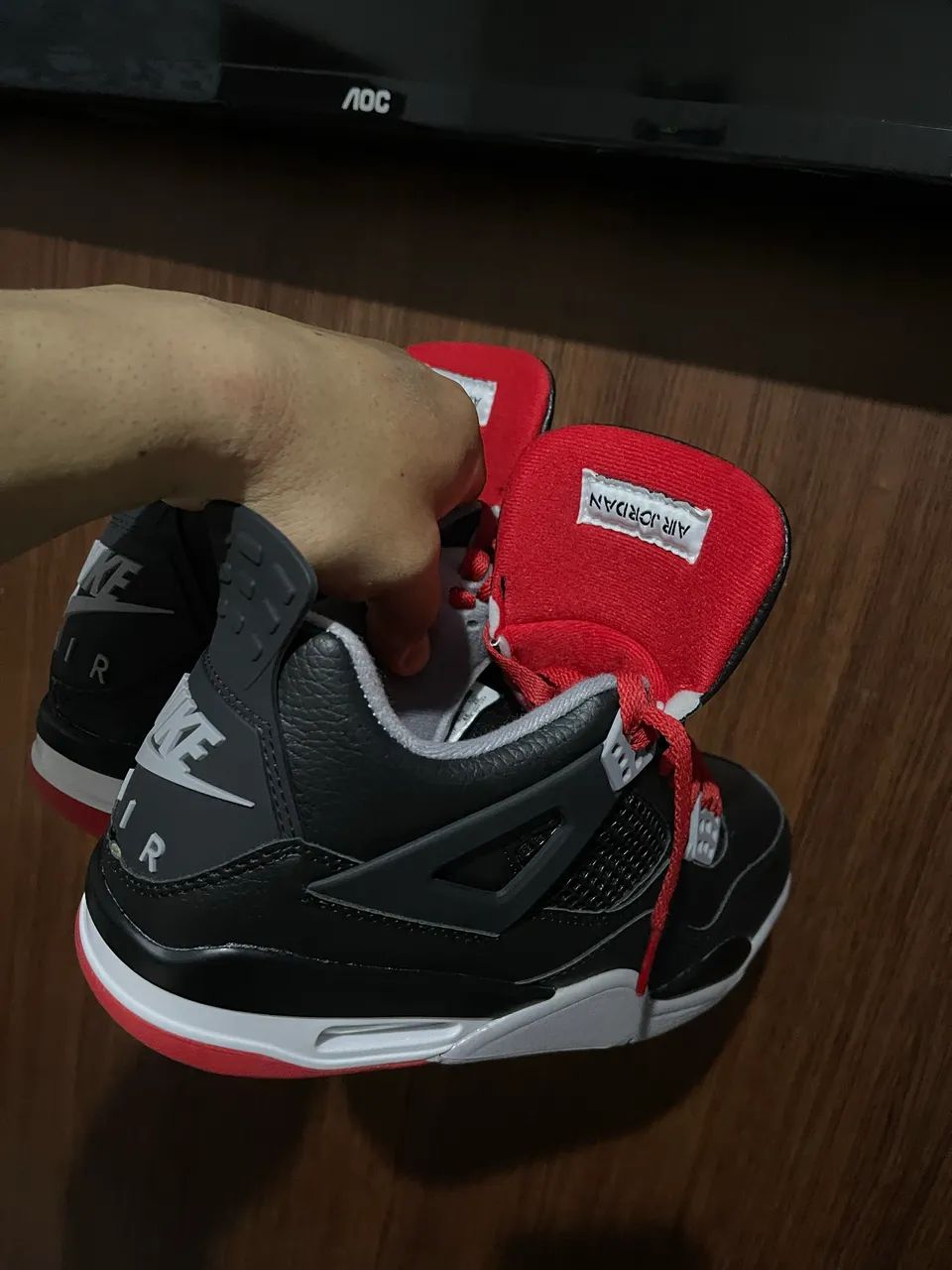 Tênis Jordan 4 bred  - Foto 2