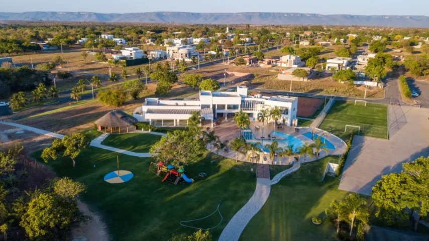 Alugo ótimo sobrado com 3 suites no Caribe Residence e Resort