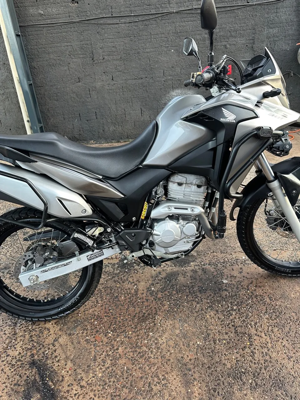 XRE300ABS Cinza/Preta