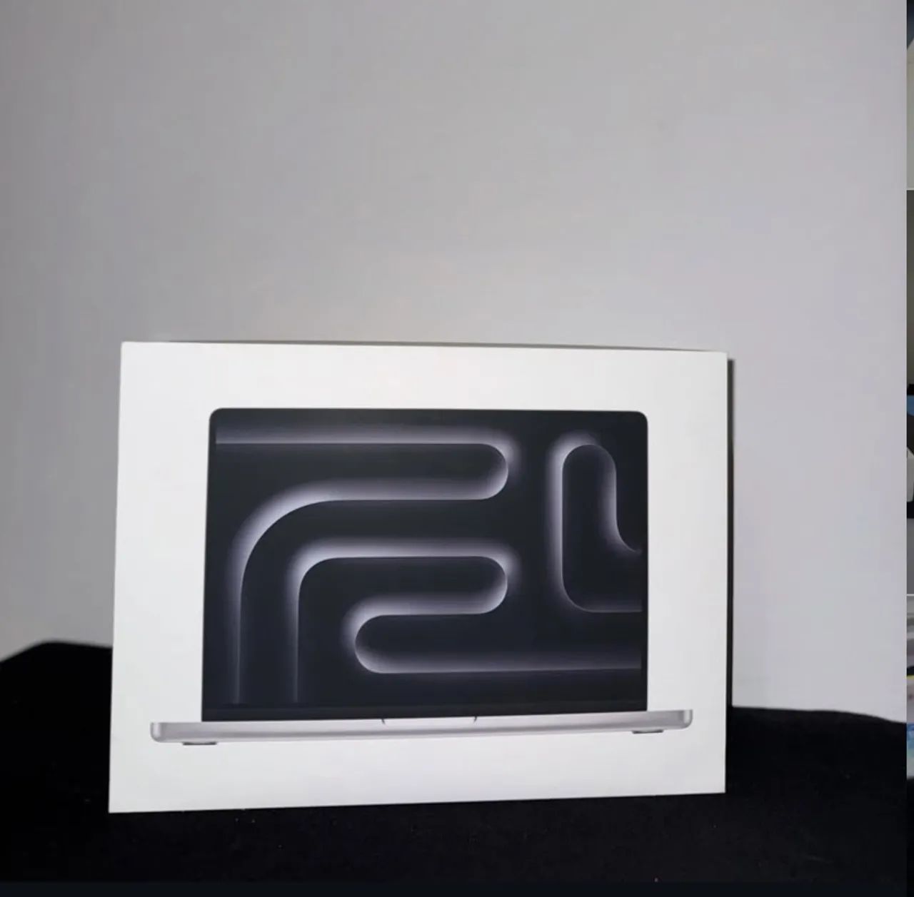 MacBook Pro M4 14Pol 24GB - 512GB SSD -SILVER  - Foto 2