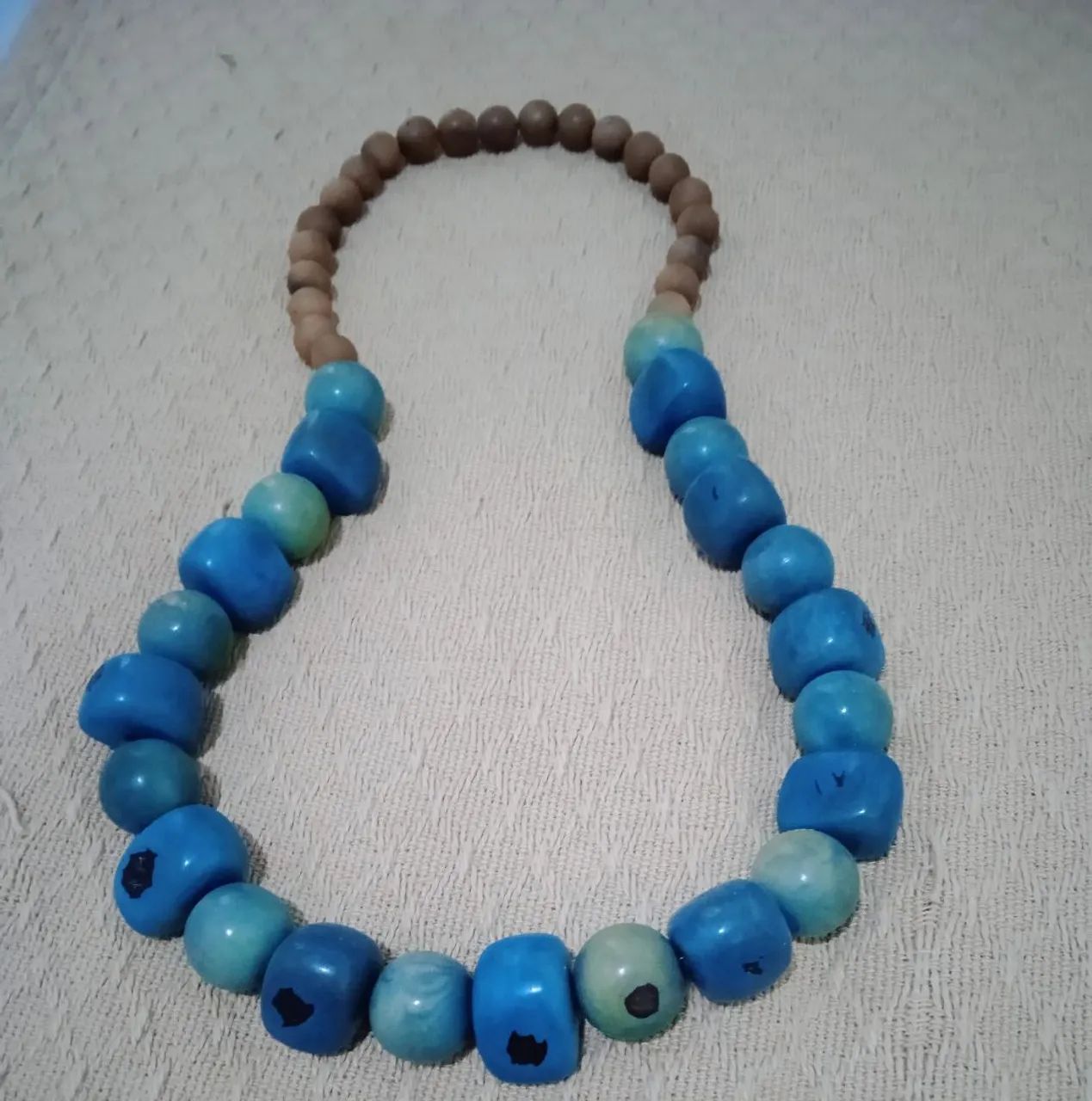 Colar com pedras turquesa